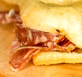 Gnocco Fritto e... la Festa Castel d'Ario 2025