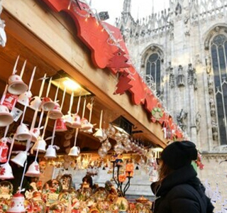 Mercatino di Natale in Piazza Duomo Milano 2025