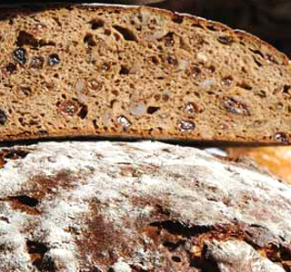Mercato del pane e dello strudel Alto Adige Bressanone 2025